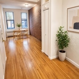 146 East 39th Street - Photo 3