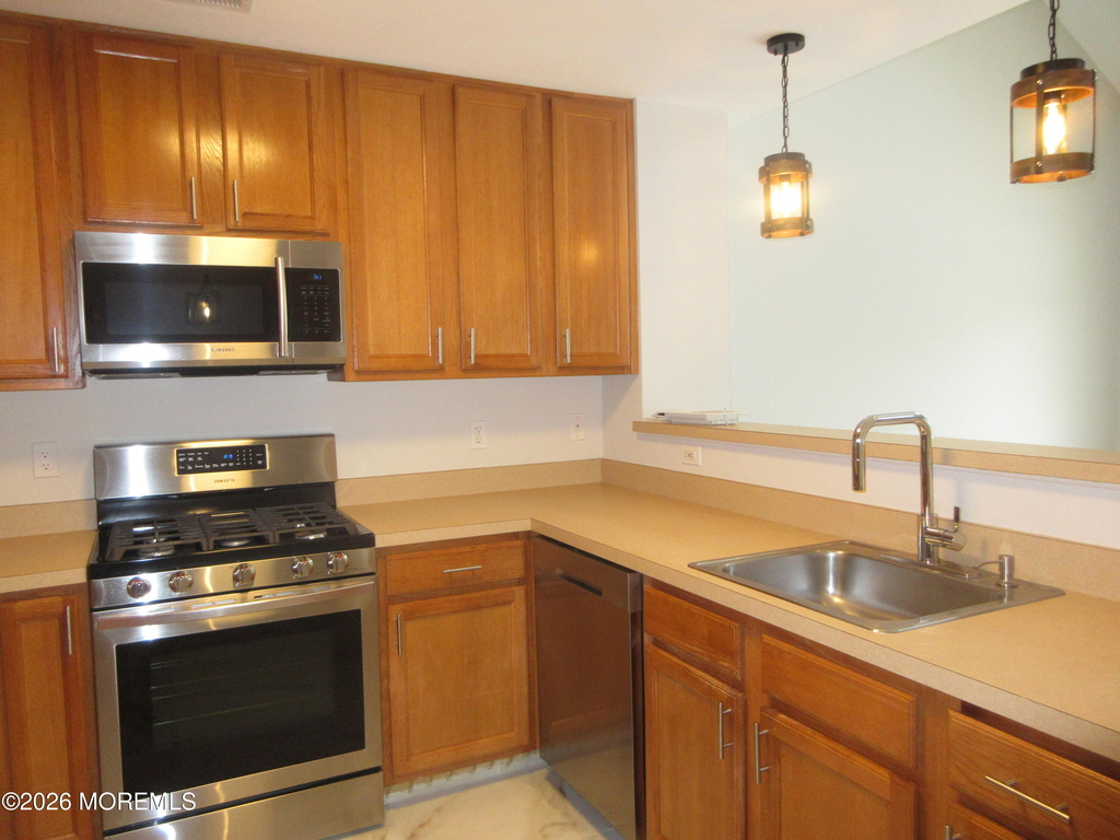 30 Oxford Court - Photo 8