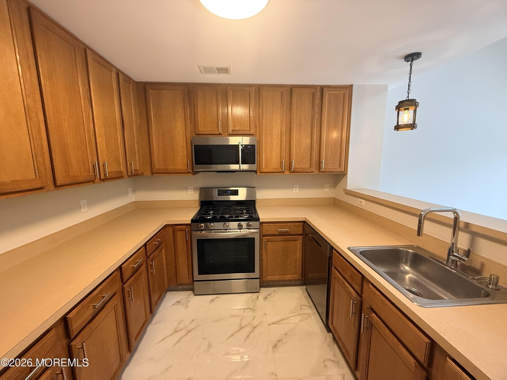 30 Oxford Court - Photo 6
