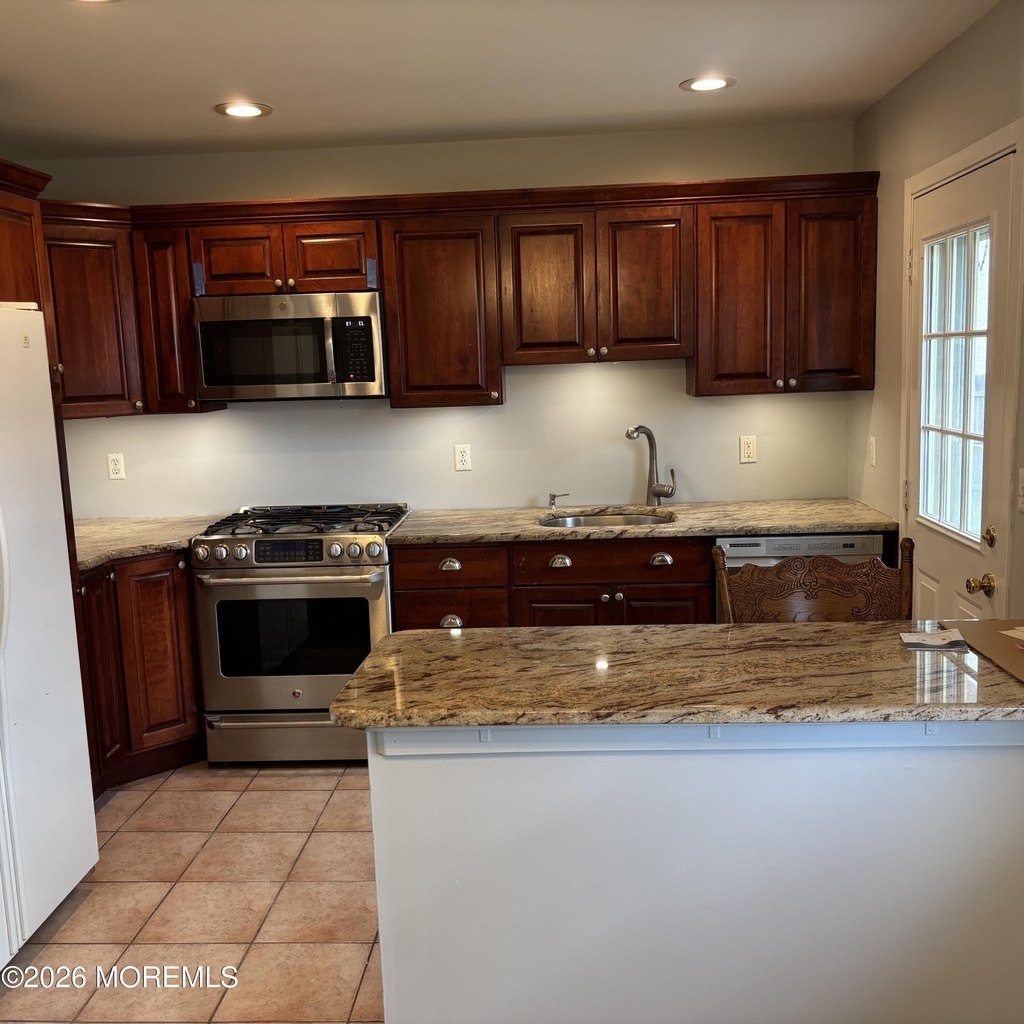 2245 Edgar Road - Photo 6
