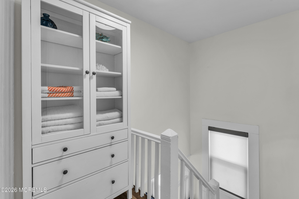 1208 Bond Street - Photo 10