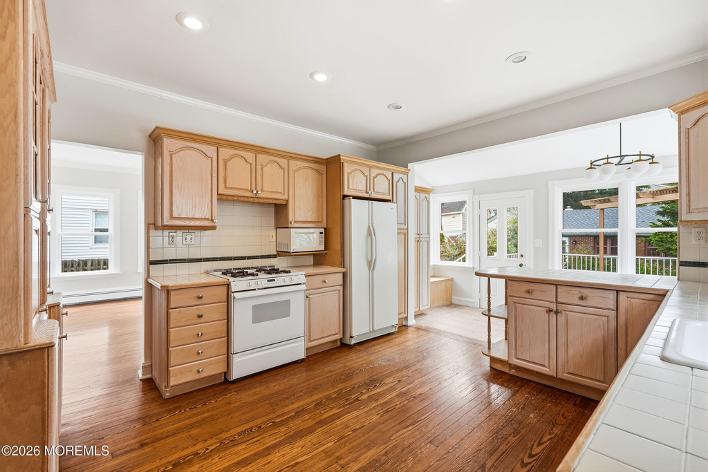 638 Overton Place - Photo 15