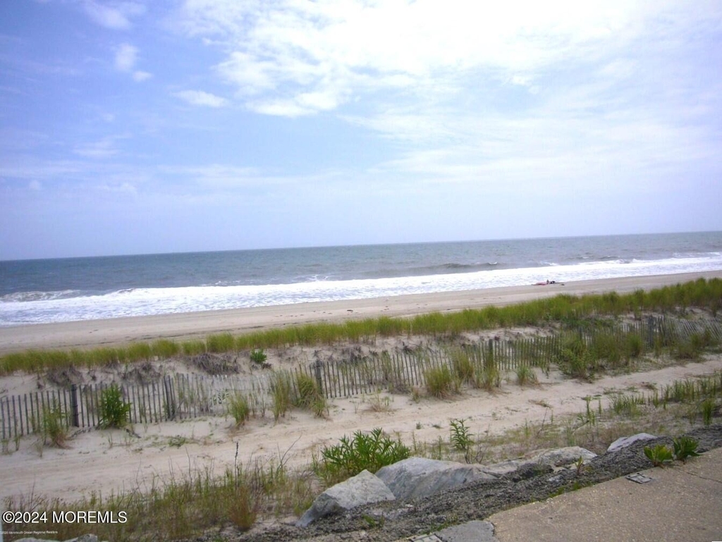 1187 Ocean Avenue - Photo 9