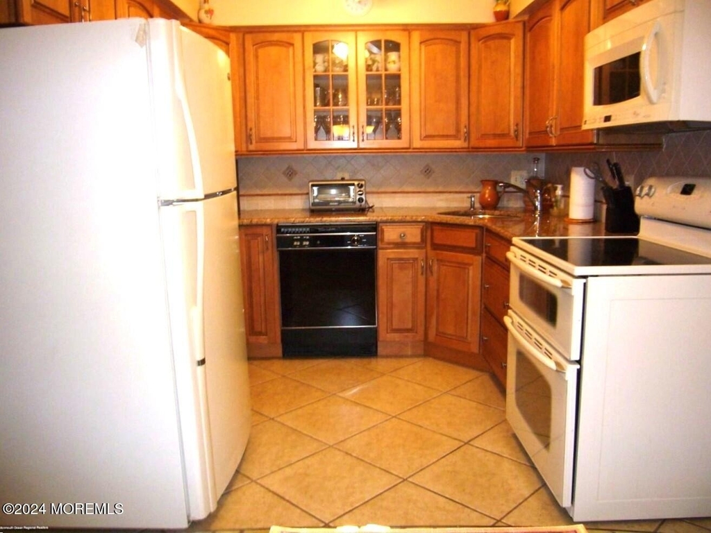 1187 Ocean Avenue - Photo 5