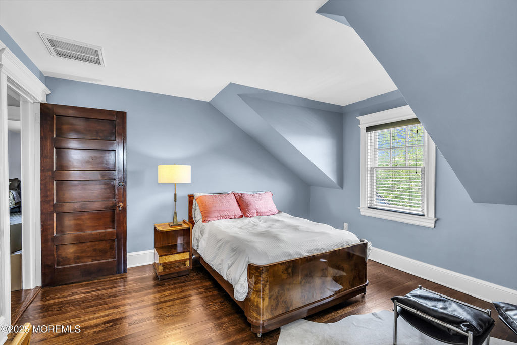 703 7th Avenue - Photo 29