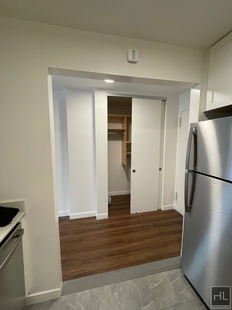 East 36 Street - Photo 11