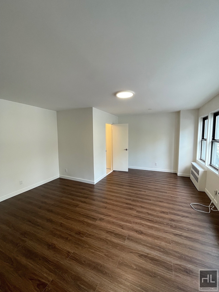 East 36 Street - Photo 2