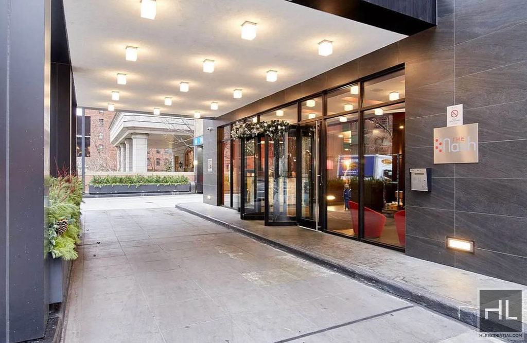 East 39th Street - Photo 3