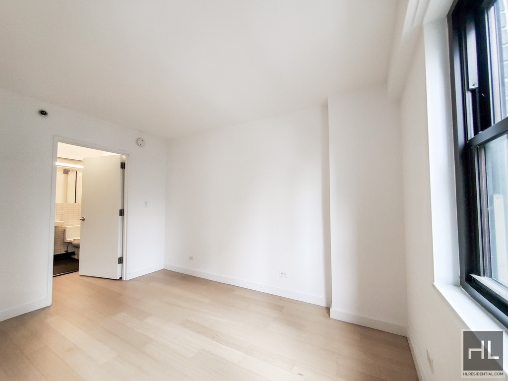 East 39th Street - Photo 1