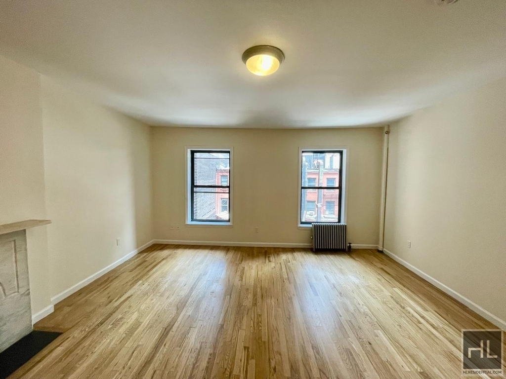 West 55 Street - Photo 1