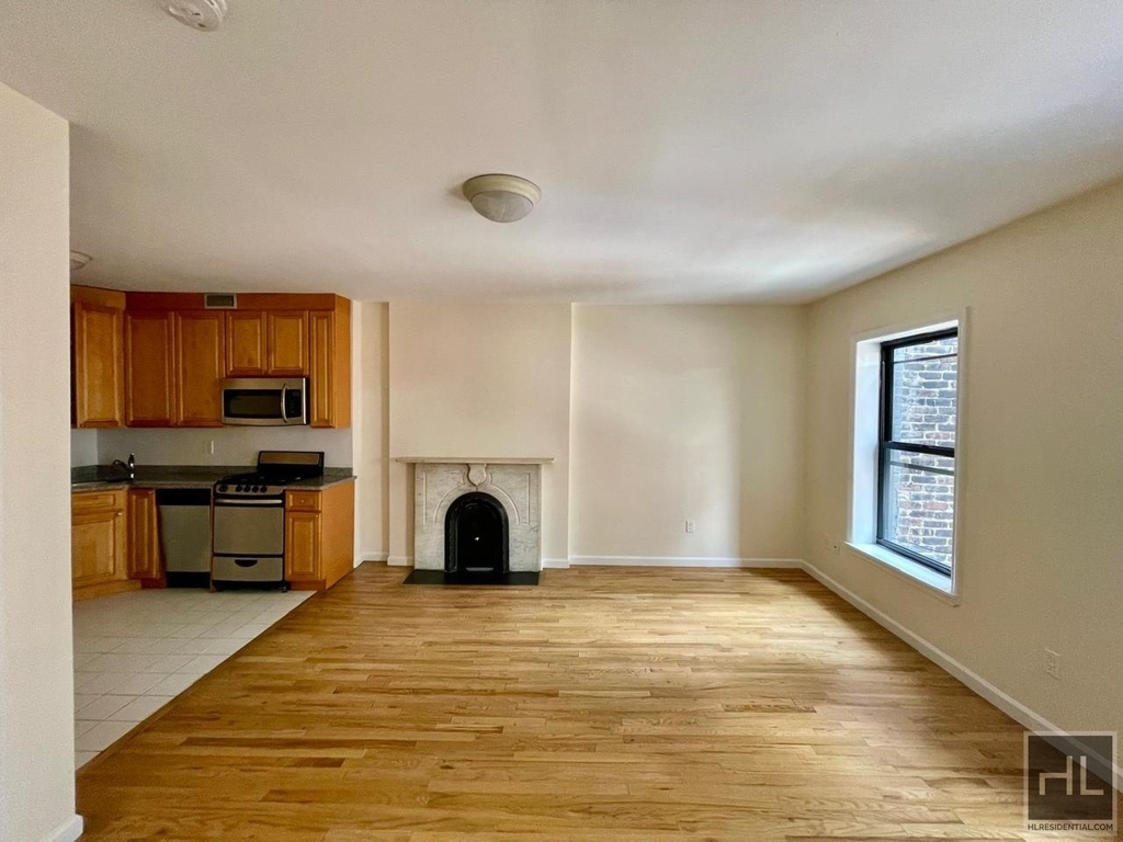 West 55 Street - Photo 5