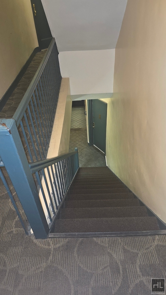 East 81 Street - Photo 4