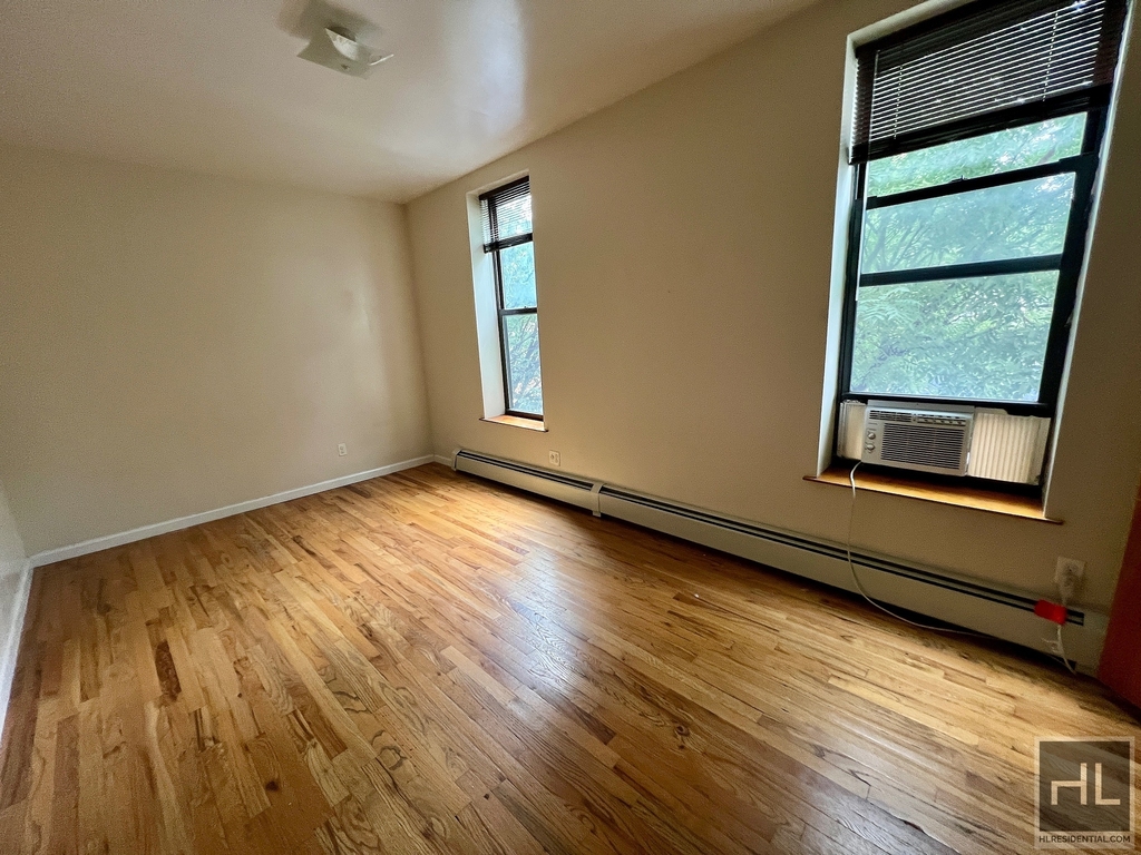 255 17th St - Photo 4