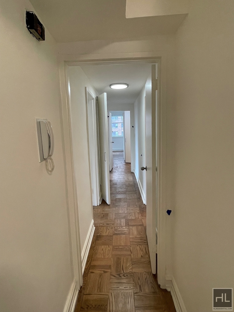East 71st Street - Photo 4