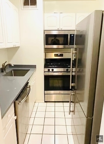 East 79th Street - Photo 3