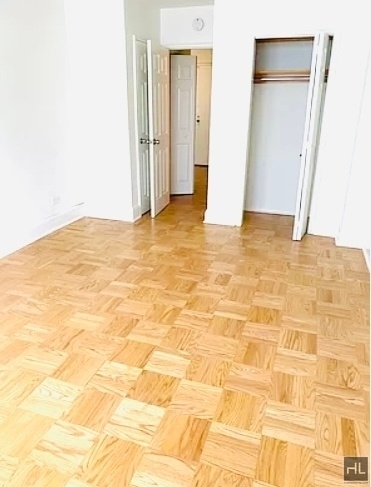 East 79th Street - Photo 2