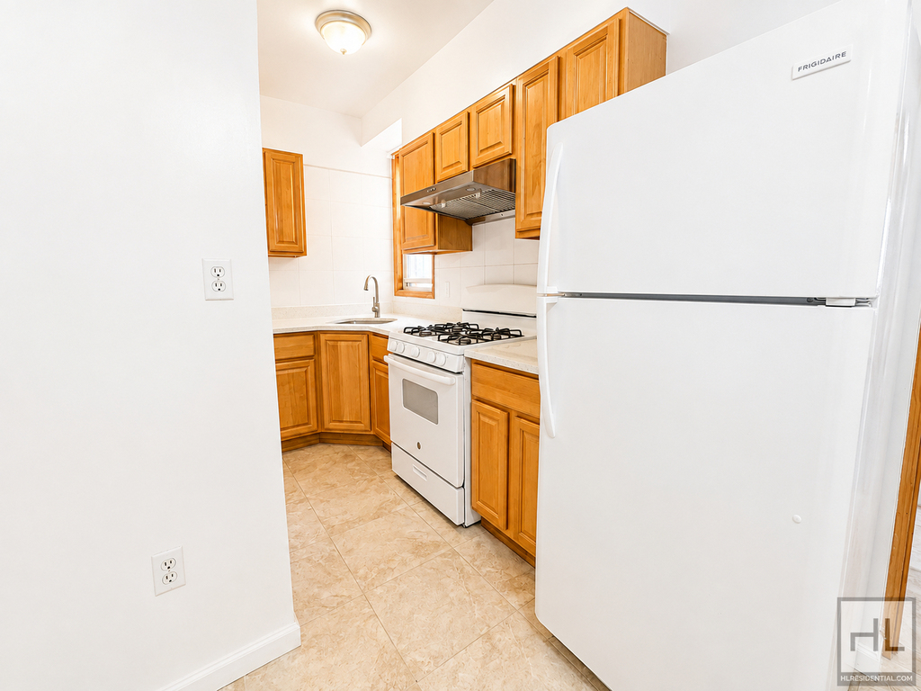 83 Street - Photo 11