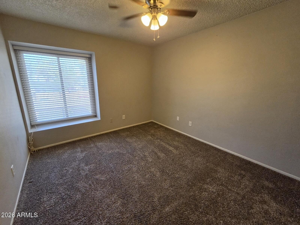 3213 W Royal Palm Road - Photo 16