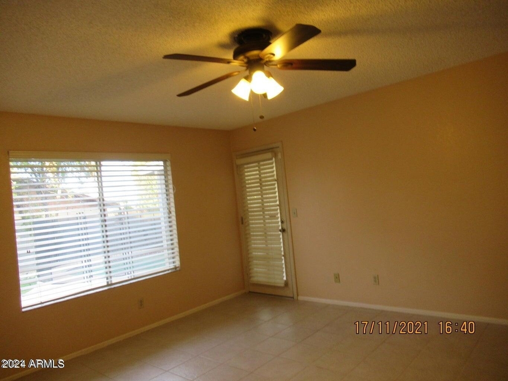 2324 W Highland Court - Photo 39