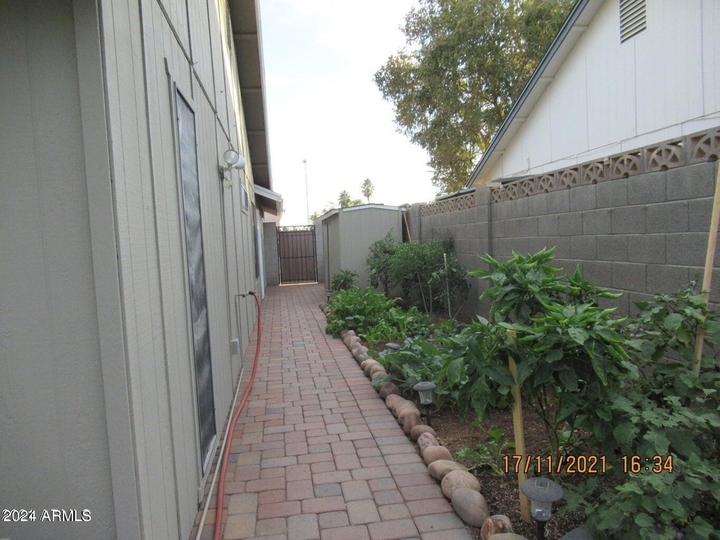2324 W Highland Court - Photo 21