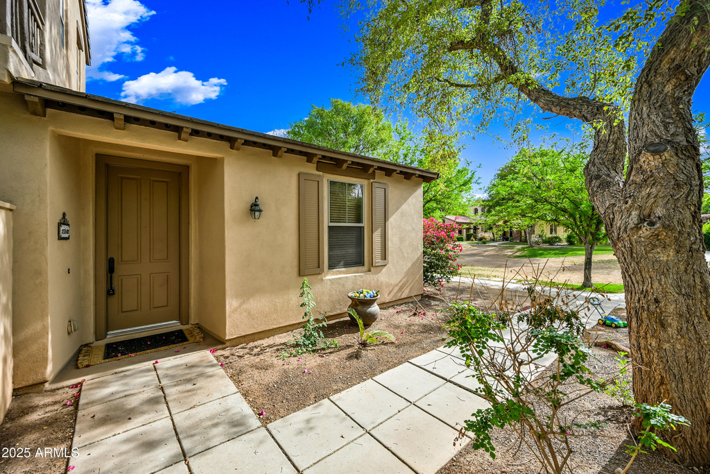 15340 W Dahlia Drive - Photo 1