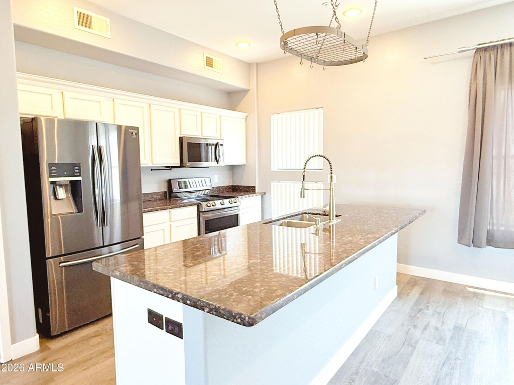 4710 E Culver Street - Photo 9