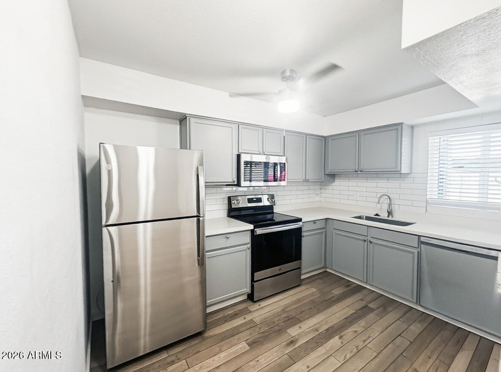 1911 E Amelia Avenue - Photo 6