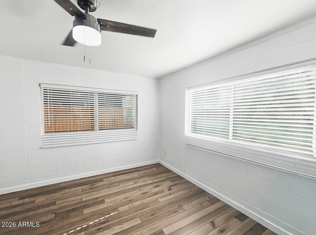 1911 E Amelia Avenue - Photo 1