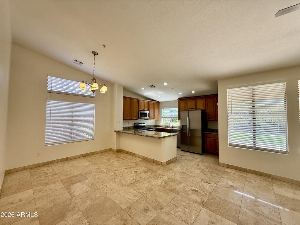 15731 N 102nd Street - Photo 3