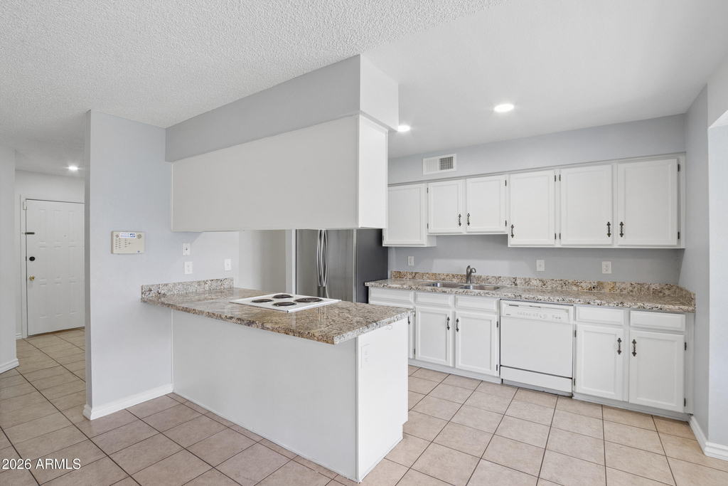 737 W El Prado Road - Photo 4