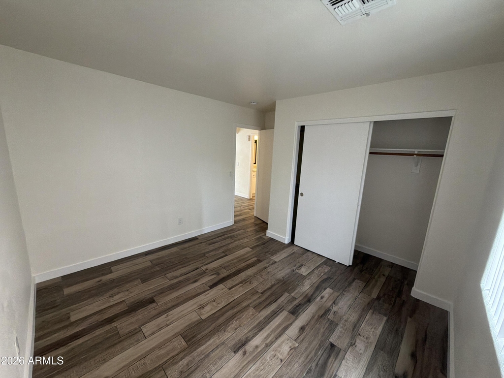 12710 W Ash Street - Photo 10