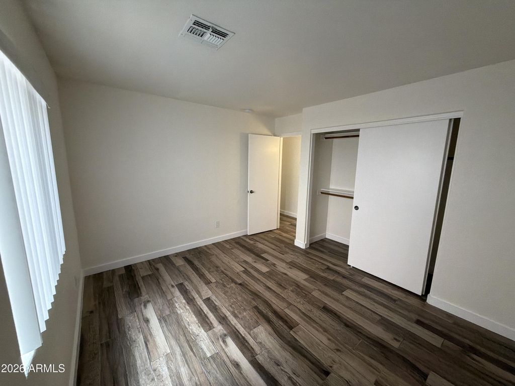 12710 W Ash Street - Photo 7
