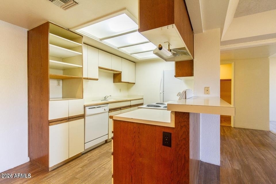 7557 N Dreamy Draw Drive - Photo 4