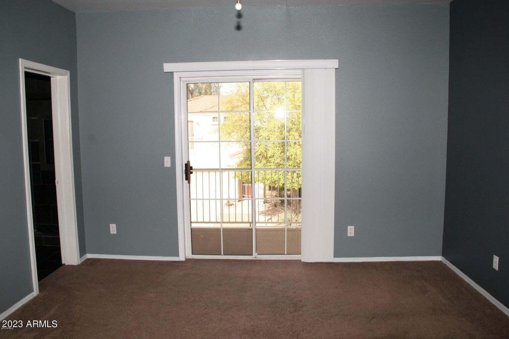 1013 W Westchester Avenue - Photo 19