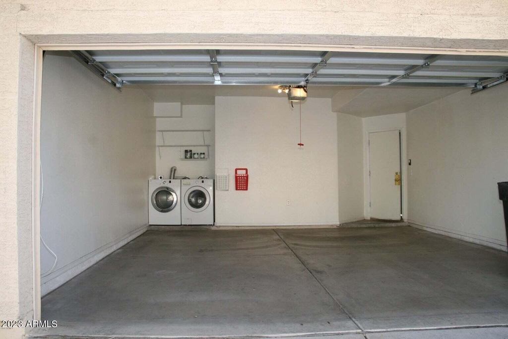 1013 W Westchester Avenue - Photo 6