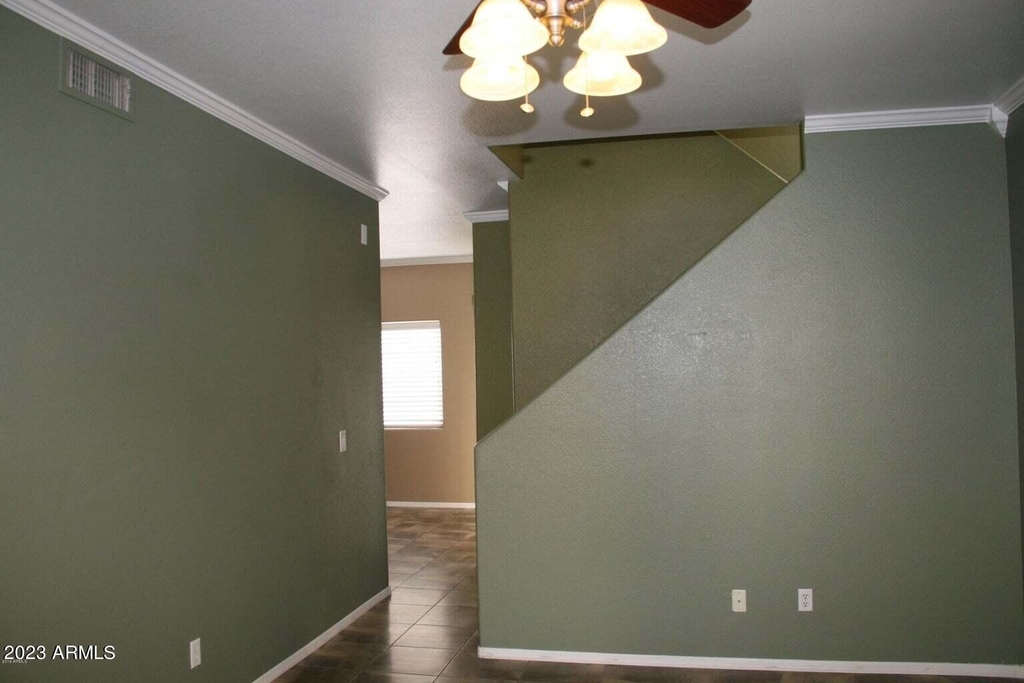 1013 W Westchester Avenue - Photo 3