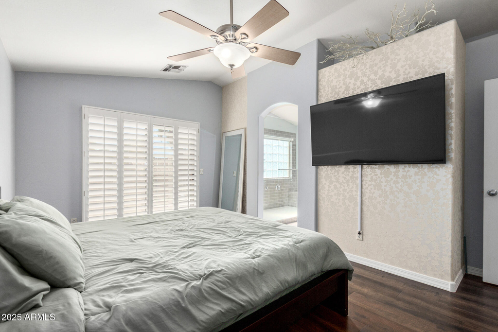 5257 W Belmont Avenue - Photo 8