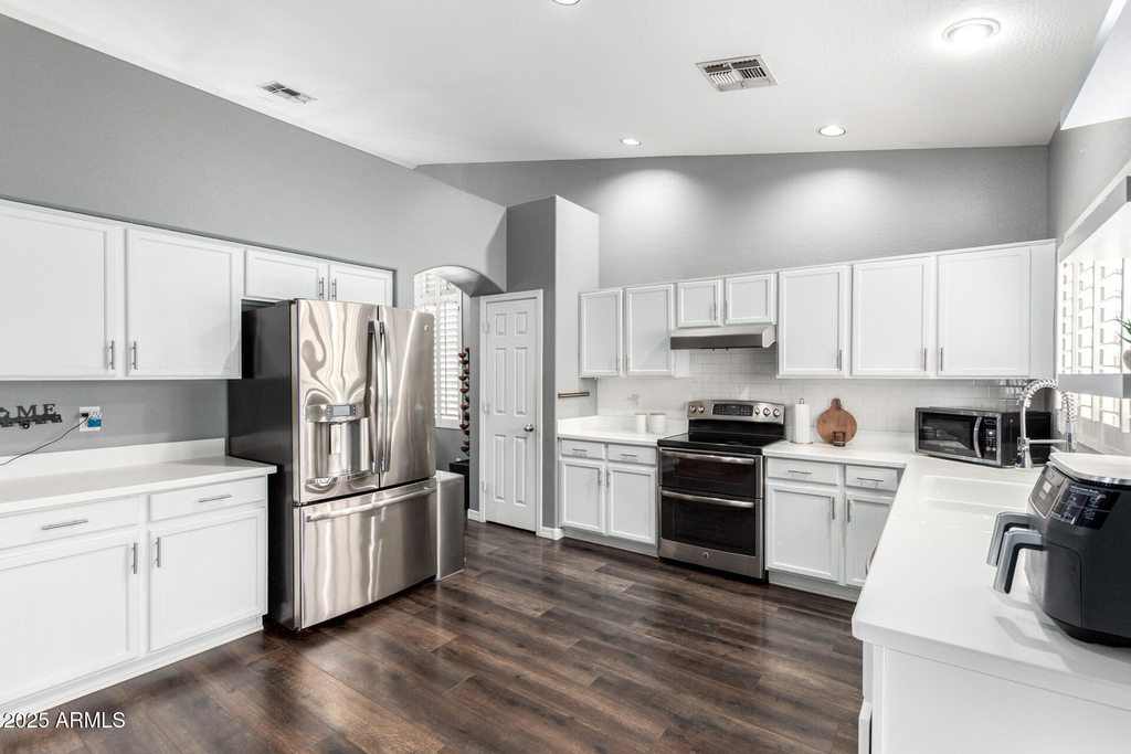 5257 W Belmont Avenue - Photo 6