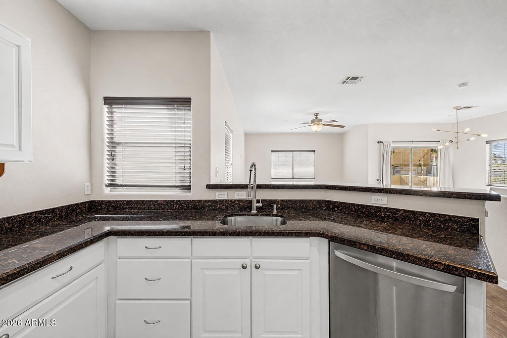 525 N Miller Road - Photo 11