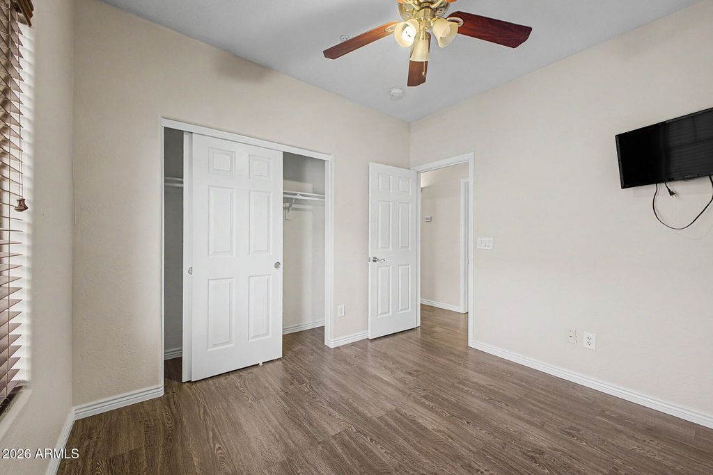 525 N Miller Road - Photo 20
