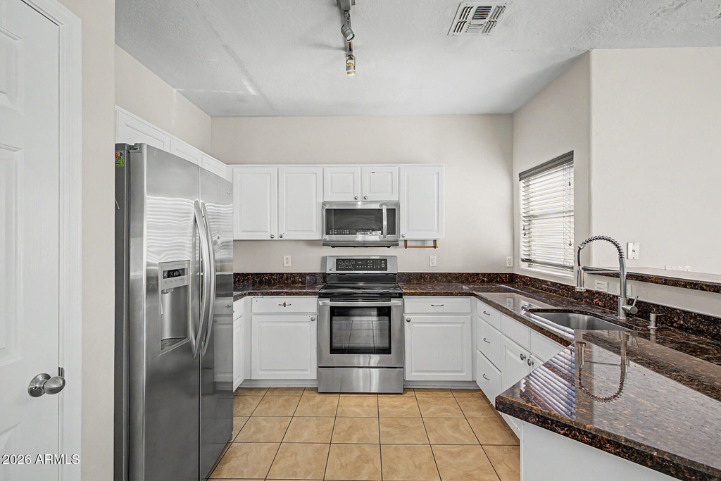525 N Miller Road - Photo 10