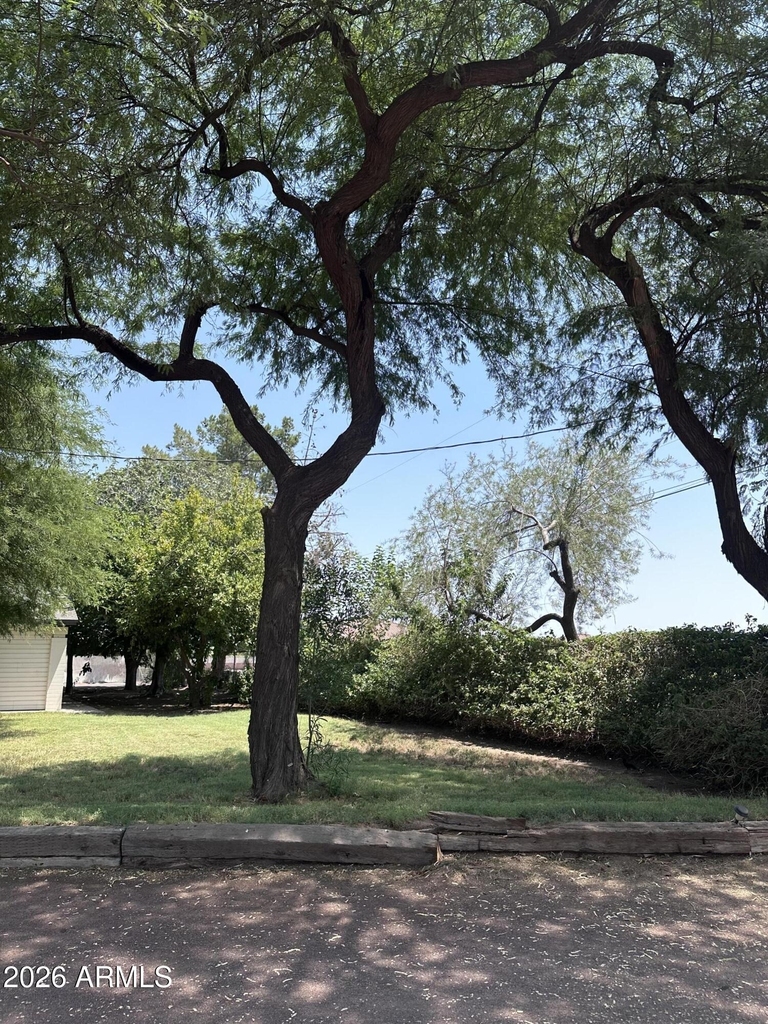 12114 E Victoria Street - Photo 2