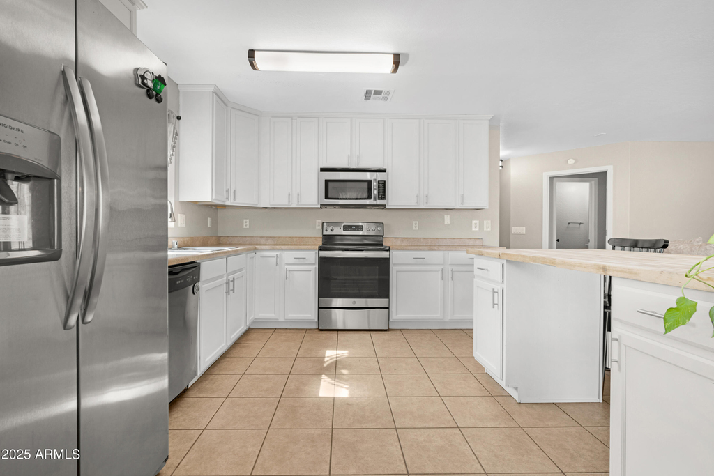 23340 W Cocopah Street - Photo 9