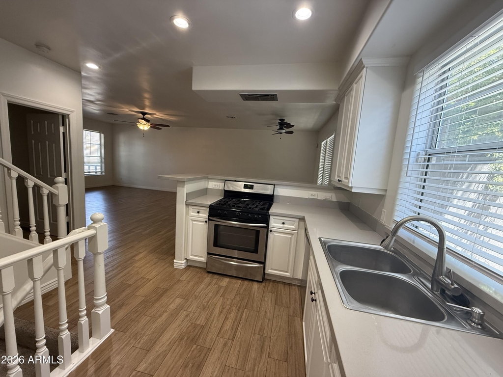 942 S Ash Avenue - Photo 23