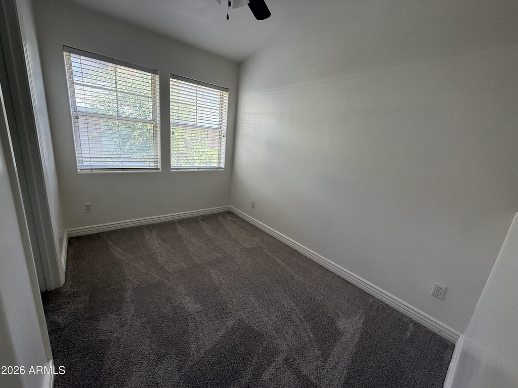 942 S Ash Avenue - Photo 8
