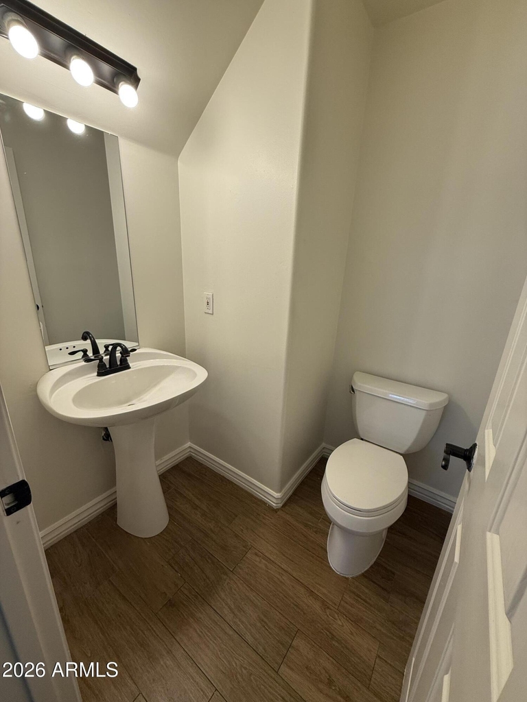 942 S Ash Avenue - Photo 2