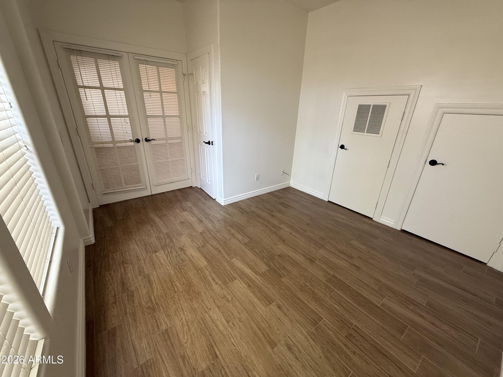942 S Ash Avenue - Photo 4