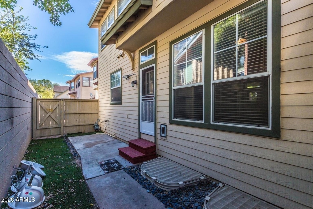 942 S Ash Avenue - Photo 33