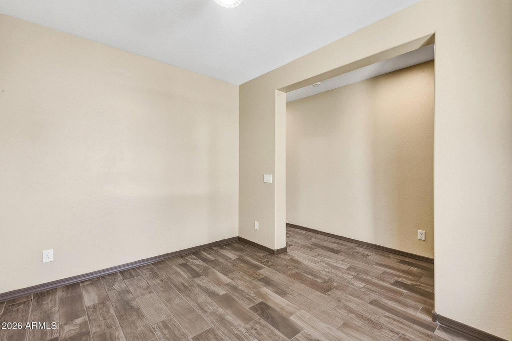 7422 S 28th Place - Photo 8