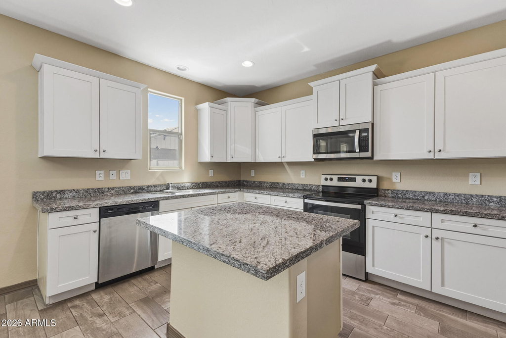 7422 S 28th Place - Photo 14